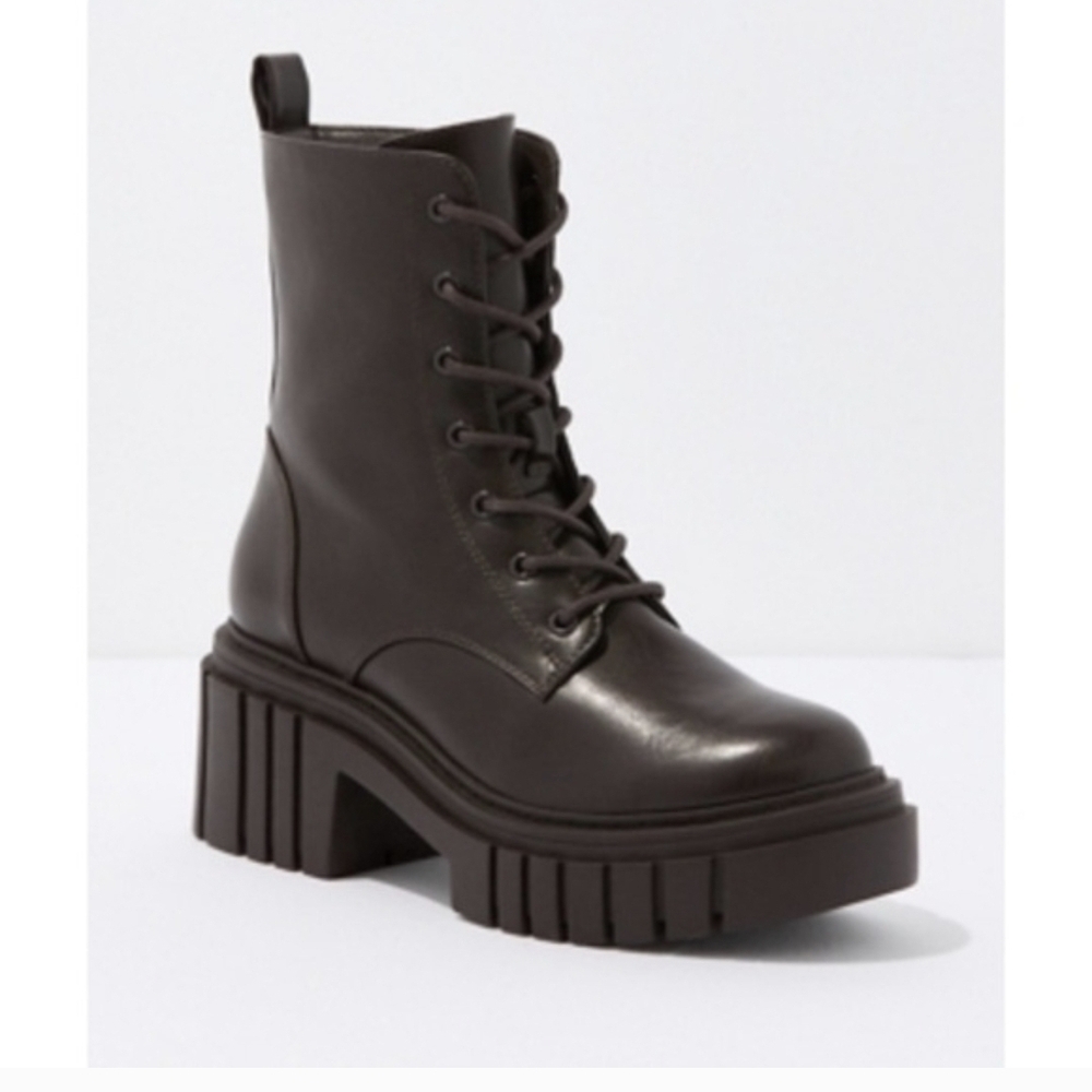 American Eagle Outfitters Womens Size 11 Dark Brown Lace Up Boots & BOX - Picture 10 of 10